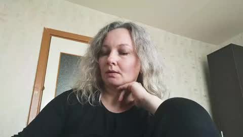 Snapshot of edithmanning chatting on 05/07/26, 06:30 edithmanning online show from 05/07/26, 06:30