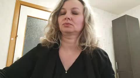 Snapshot of edithmanning chatting on 05/11/26, 05:43 edithmanning online show from 05/11/26, 05:43
