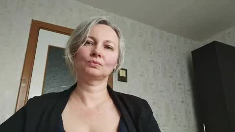Snapshot of edithmanning chatting on 06/04/26, 08:20 edithmanning online show from 06/04/26, 08:20
