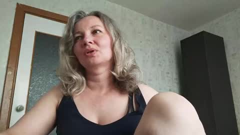 Snapshot of edithmanning chatting on 06/06/26, 05:12 edithmanning online show from 06/06/26, 05:12