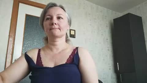 Snapshot of edithmanning chatting on 06/21/26, 06:05 edithmanning online show from 06/21/26, 06:05