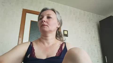 Snapshot of edithmanning chatting on 06/22/26, 06:21 edithmanning online show from 06/22/26, 06:21