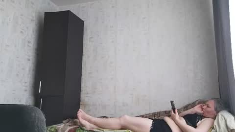 Snapshot of edithmanning chatting on 07/04/26, 04:13 edithmanning online show from 07/04/26, 04:13