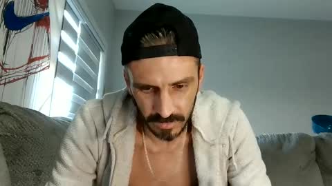 edmonton1985780 online show from 09/18/25, 05:04