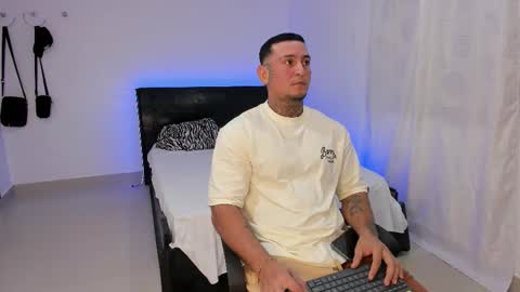 Eduar Wild online show from 02/09/26, 05:22