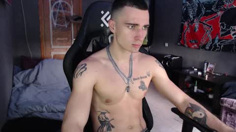 Eduar online show from 09/23/25, 07:33