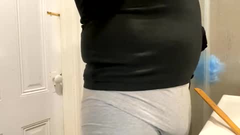 edvmendez1766 online show from 10/17/25, 03:31