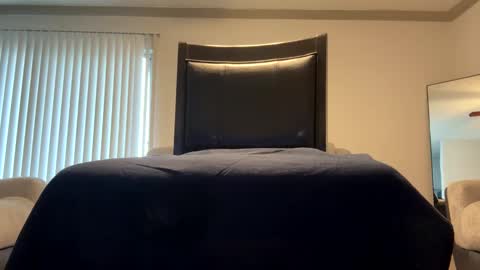 edward2736 online show from 12/28/24, 02:42