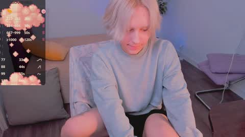 Snapshot of edward_holy chatting on 01/25/25, 02:36 Edward online show from 01/25/25, 02:36