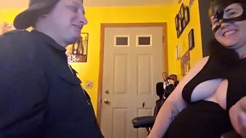 Snapshot of edwardaims_2please chatting on 10/04/25, 02:09 edwardaims_2please online show from 10/04/25, 02:09