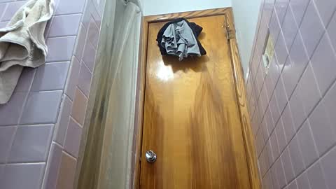 Snapshot of edwardaims_2please chatting on 11/12/25, 05:24 edwardaims_2please online show from 11/12/25, 05:24