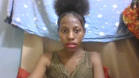 Snapshot of edwige770943 chatting on 04/13/26, 07:14 edwige770943 online show from 04/13/26, 07:14