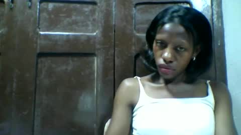 Snapshot of edwige770943 chatting on 04/25/26, 01:52 edwige770943 online show from 04/25/26, 01:52
