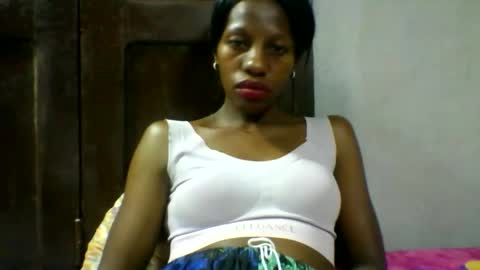 Snapshot of edwige770943 chatting on 04/29/26, 05:17 edwige770943 online show from 04/29/26, 05:17