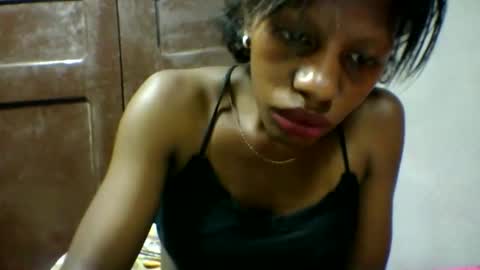 Snapshot of edwige770943 chatting on 05/04/26, 04:52 edwige770943 online show from 05/04/26, 04:52