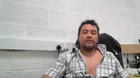 Snapshot of edwill13 chatting on 05/08/26, 11:48 EdM online show from 05/08/26, 11:48