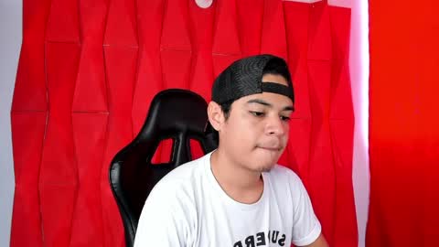 Snapshot of edy_play1 chatting on 05/17/26, 06:48 edy online show from 05/17/26, 06:48