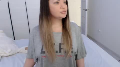 eelena4kiss online show from 02/23/25, 09:44