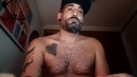 eemmee708927 online show from 10/17/25, 12:47