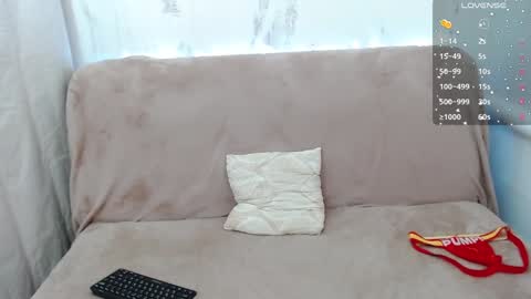 Snapshot of eesprit chatting on 01/14/25, 01:28 Daniel and Alex online show from 01/14/25, 01:28