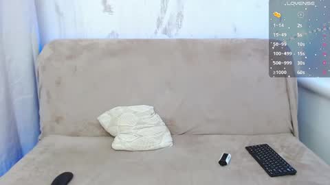 Snapshot of eesprit chatting on 01/31/25, 06:57 Daniel and Alex online show from 01/31/25, 06:57