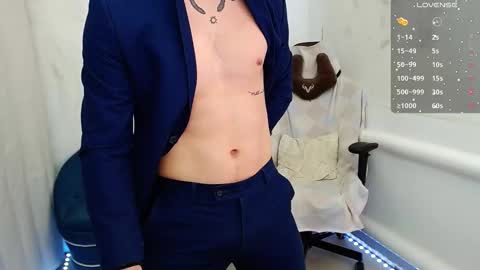 Snapshot of eesprit chatting on 02/13/25, 08:13 Daniel and Alex online show from 02/13/25, 08:13