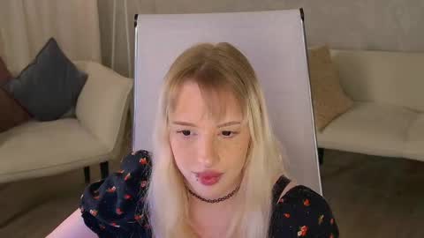 EVA NON NUDE online show from 05/20/26, 04:35