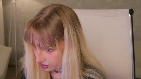 EVA NON NUDE online show from 05/27/26, 04:04