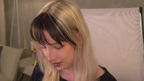 EVA NON NUDE online show from 06/12/26, 04:50