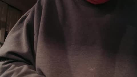 eeyoreeeyore online show from 10/29/25, 09:16