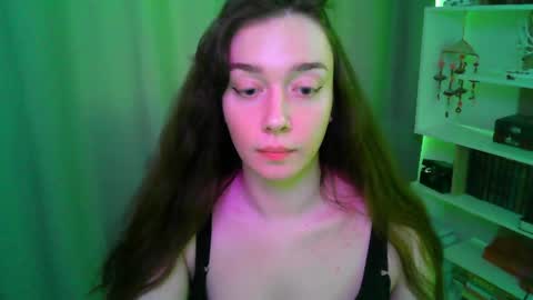 Snapshot of effie_balconii chatting on 05/14/26, 04:03 effie_balconii online show from 05/14/26, 04:03