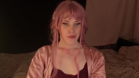 Effie Mur online show from 12/17/24, 06:42