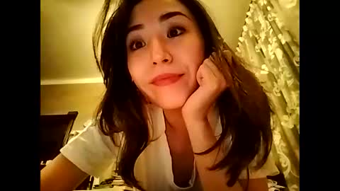 Effy online show from 12/04/24, 12:14