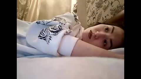 Effy online show from 12/17/24, 02:00