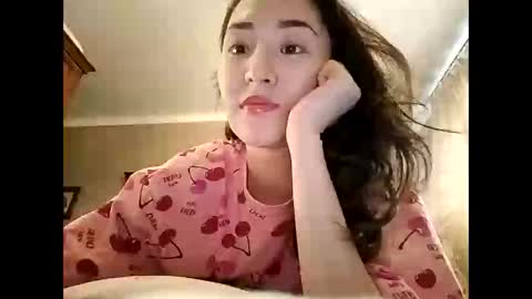 Effy online show from 02/15/25, 12:01