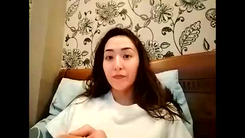 Effy online show from 12/04/25, 02:15