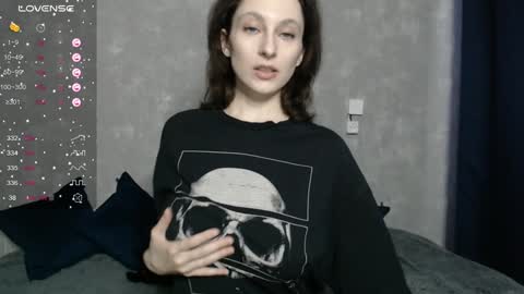 Snapshot of effy_gray chatting on 12/12/24, 07:08 Anna online show from 12/12/24, 07:08