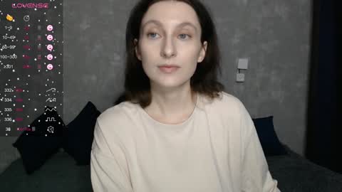 Snapshot of effy_gray chatting on 12/30/24, 01:58 Anna online show from 12/30/24, 01:58