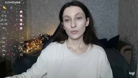 Snapshot of effy_gray chatting on 09/12/25, 01:28 Anna online show from 09/12/25, 01:28