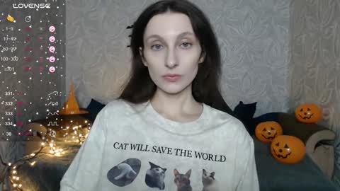 Snapshot of effy_gray chatting on 10/28/25, 07:23 Anna online show from 10/28/25, 07:23