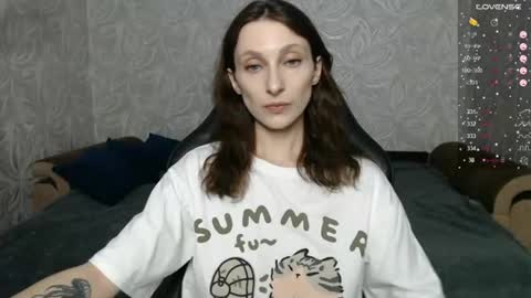 Snapshot of effy_gray chatting on 08/03/26, 08:01 Anna online show from 08/03/26, 08:01
