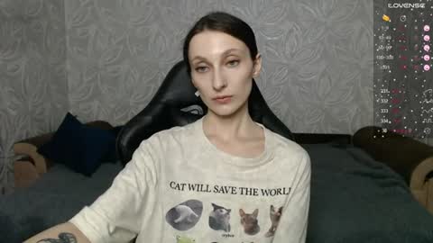Snapshot of effy_gray chatting on 08/04/26, 06:21 Anna online show from 08/04/26, 06:21