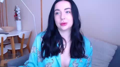 Effy online show from 12/23/24, 09:59