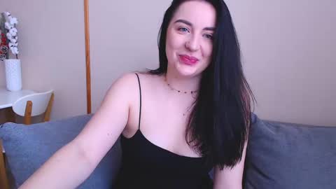 Effy online show from 01/10/25, 09:44