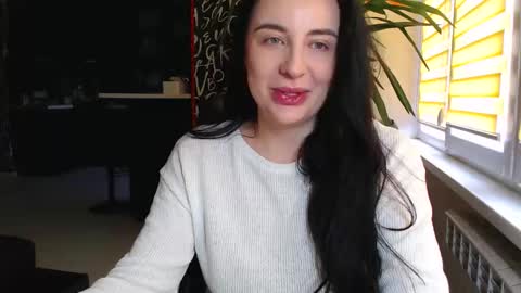 Effy online show from 09/24/25, 10:29