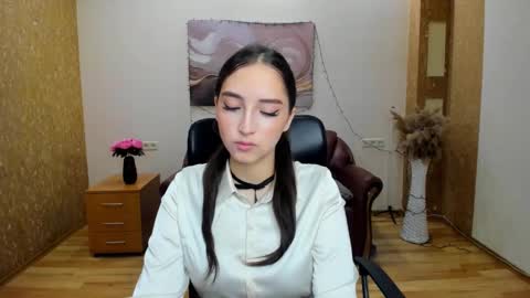 Effy Royse online show from 02/11/26, 06:51