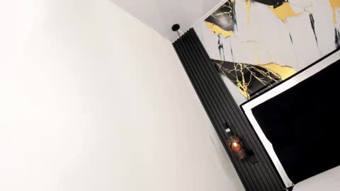 eileenn tanihara online show from 11/26/25, 10:38