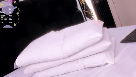 eileenn tanihara online show from 12/15/25, 12:26