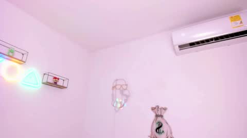 eileenn tanihara online show from 02/16/26, 06:15