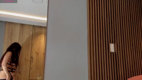 Eilin online show from 12/29/24, 12:34